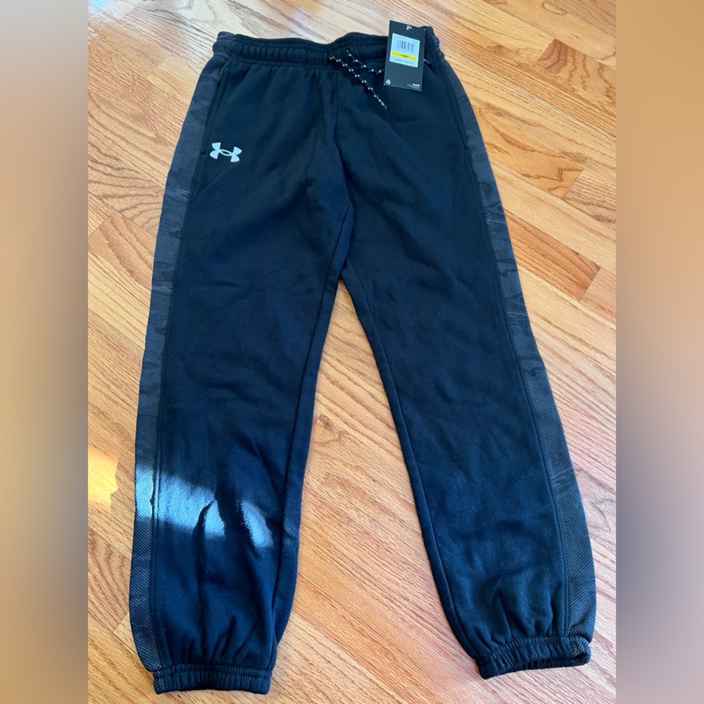 Under Armour sweatpants size medium NWT